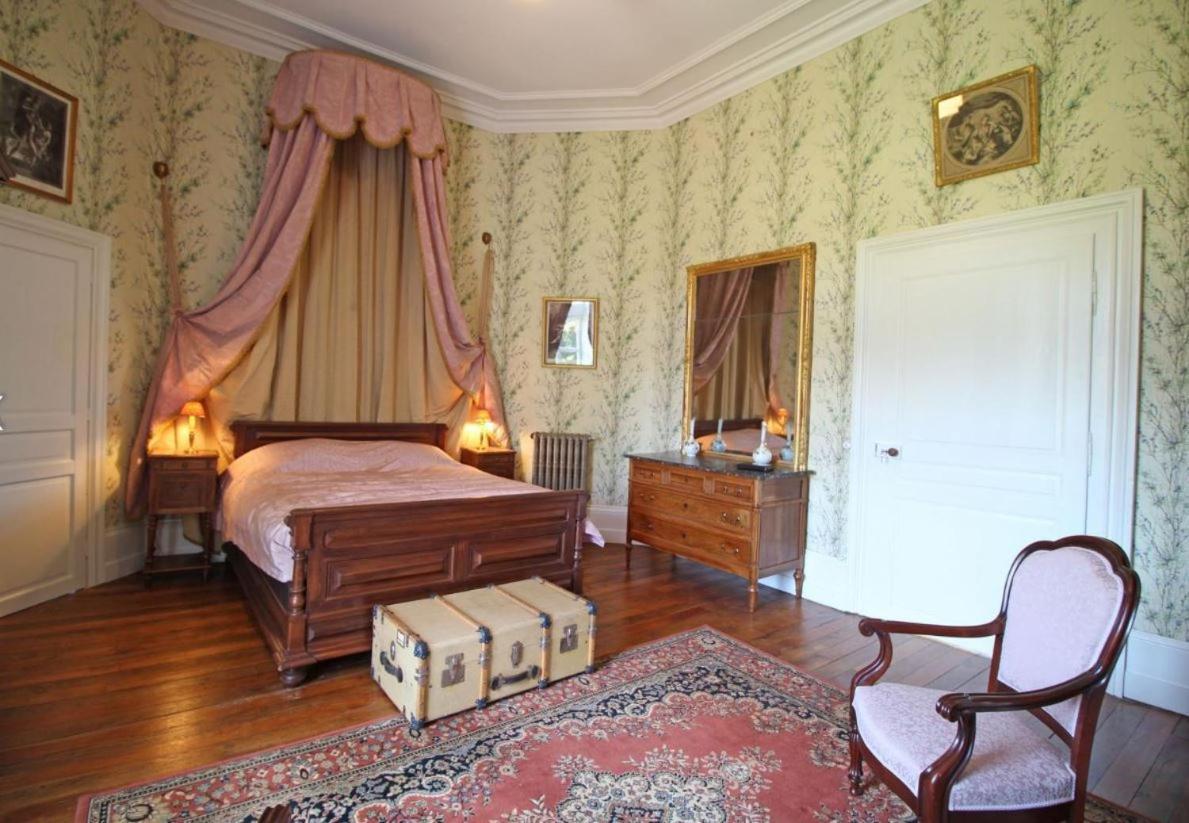 Domaine De Bort Bed and Breakfast Saint-Priest-Taurion Eksteriør billede