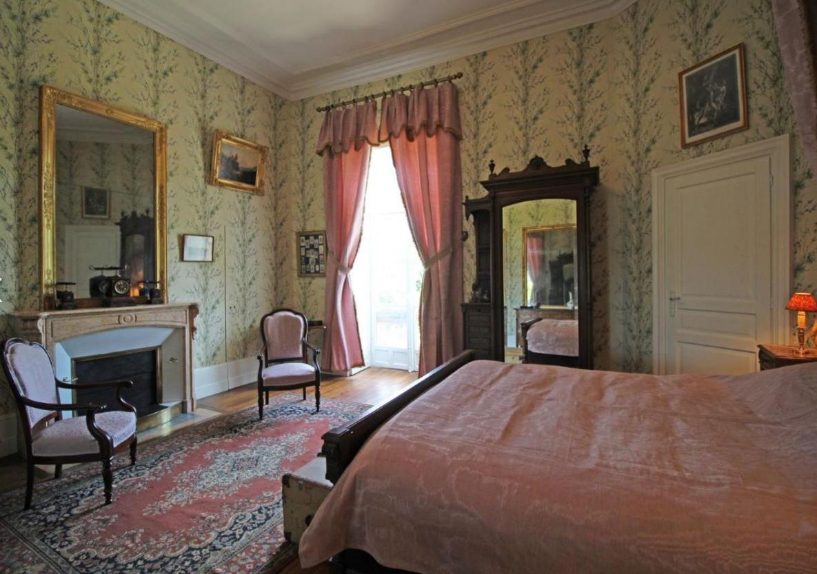 Domaine De Bort Bed and Breakfast Saint-Priest-Taurion Eksteriør billede